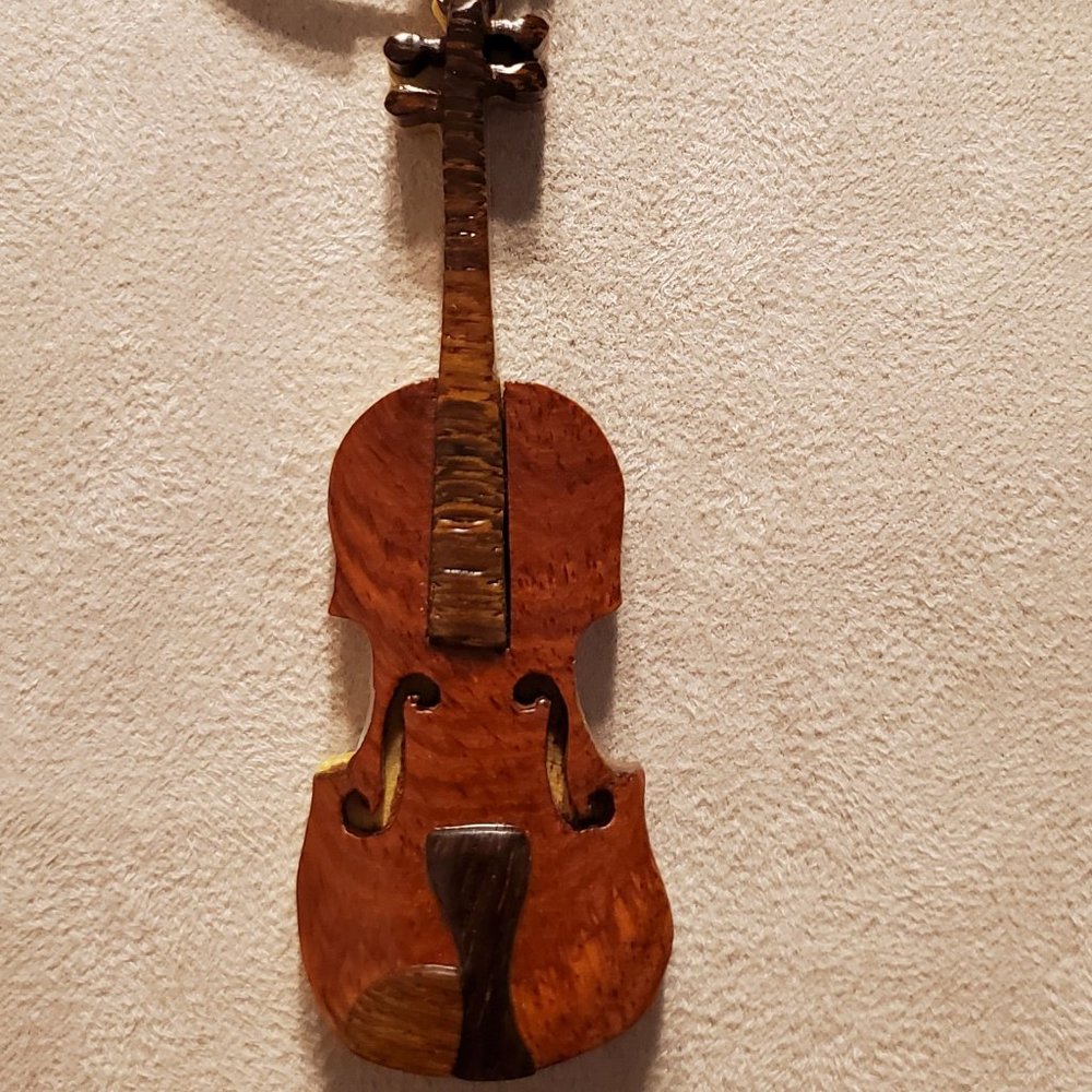 Violin Key Chain - Picture 2 of 2